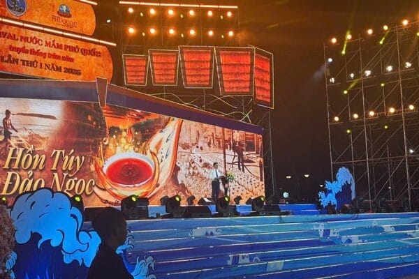 Nước mắm Truyền thống Phú Quốc